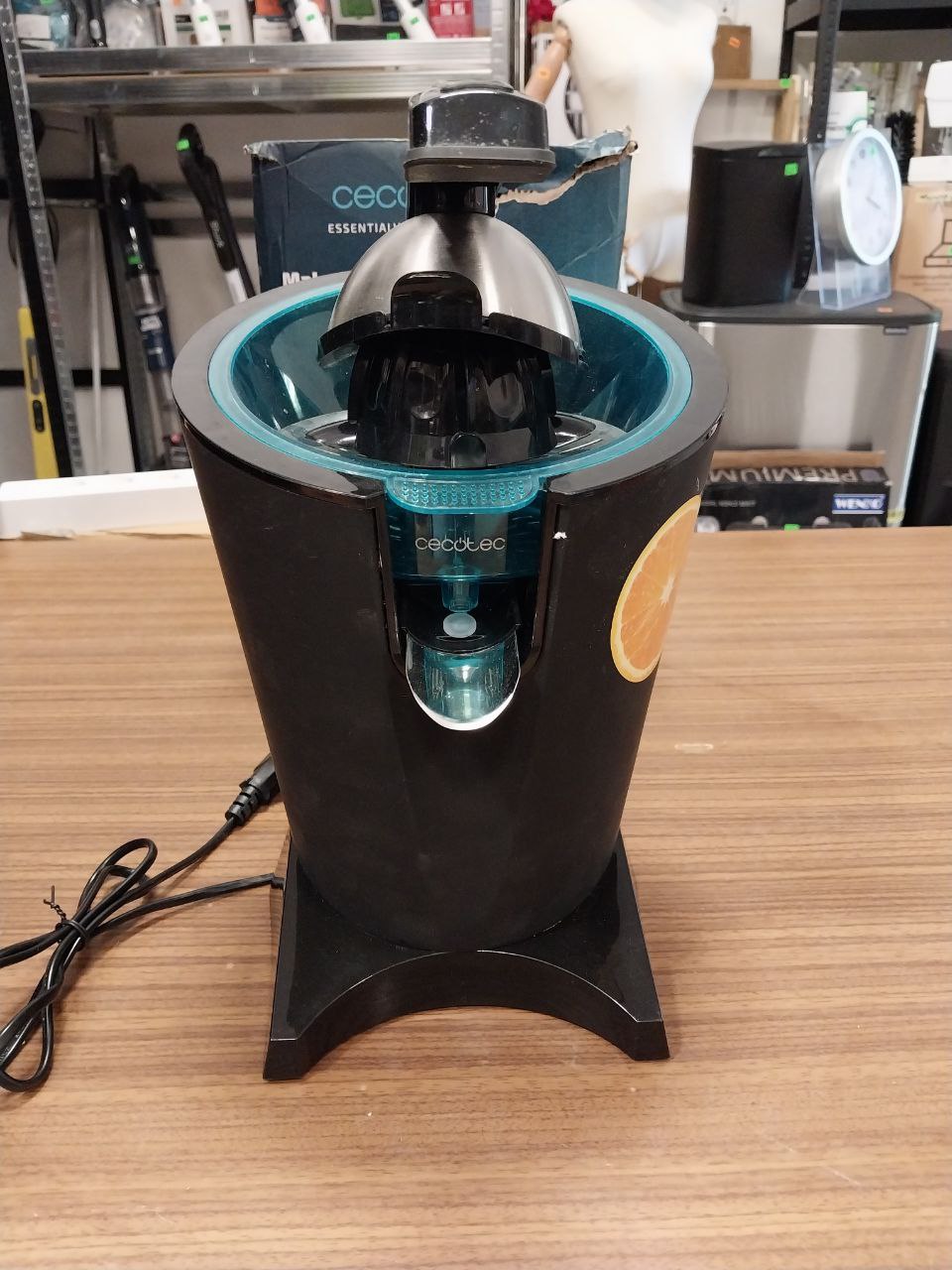 Cecotec Sokowirówka elektryczna EssentialVita Hyden 600