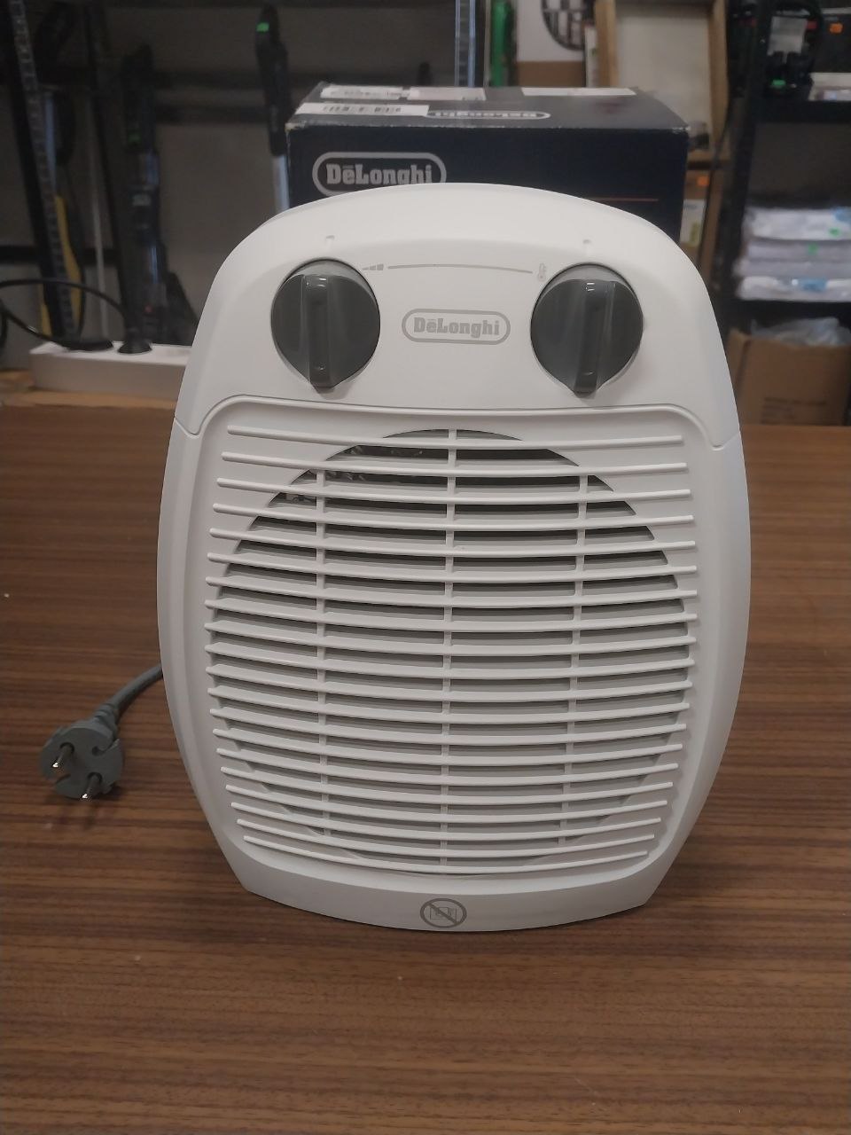 02-photo_2025-08-20_18-09-08 Termowentylator De'Longhi HVA3220 2000 W