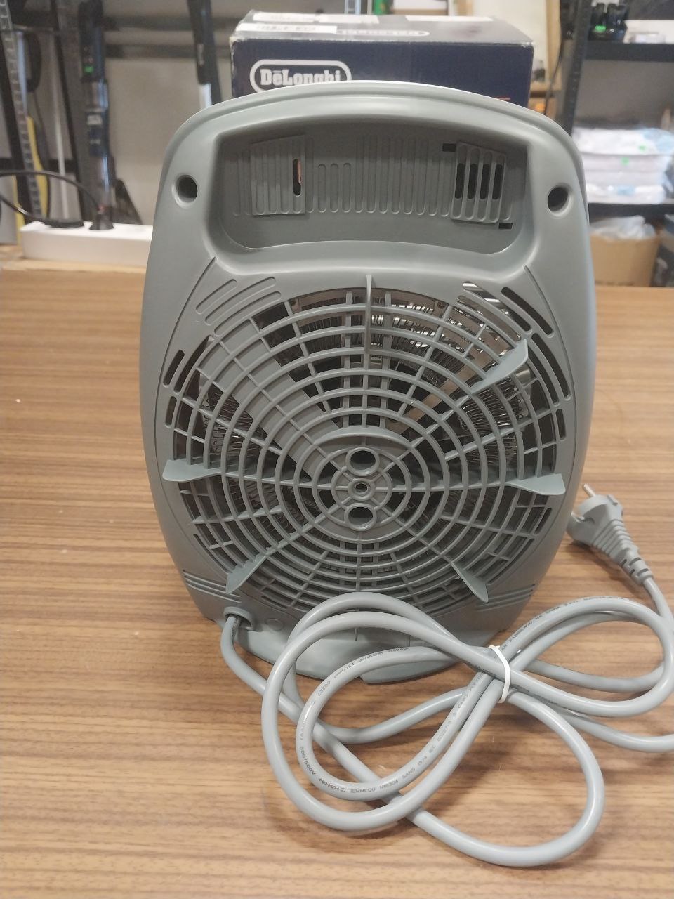 04-photo_2025-08-20_18-09-16 Termowentylator De'Longhi HVA3220 2000 W