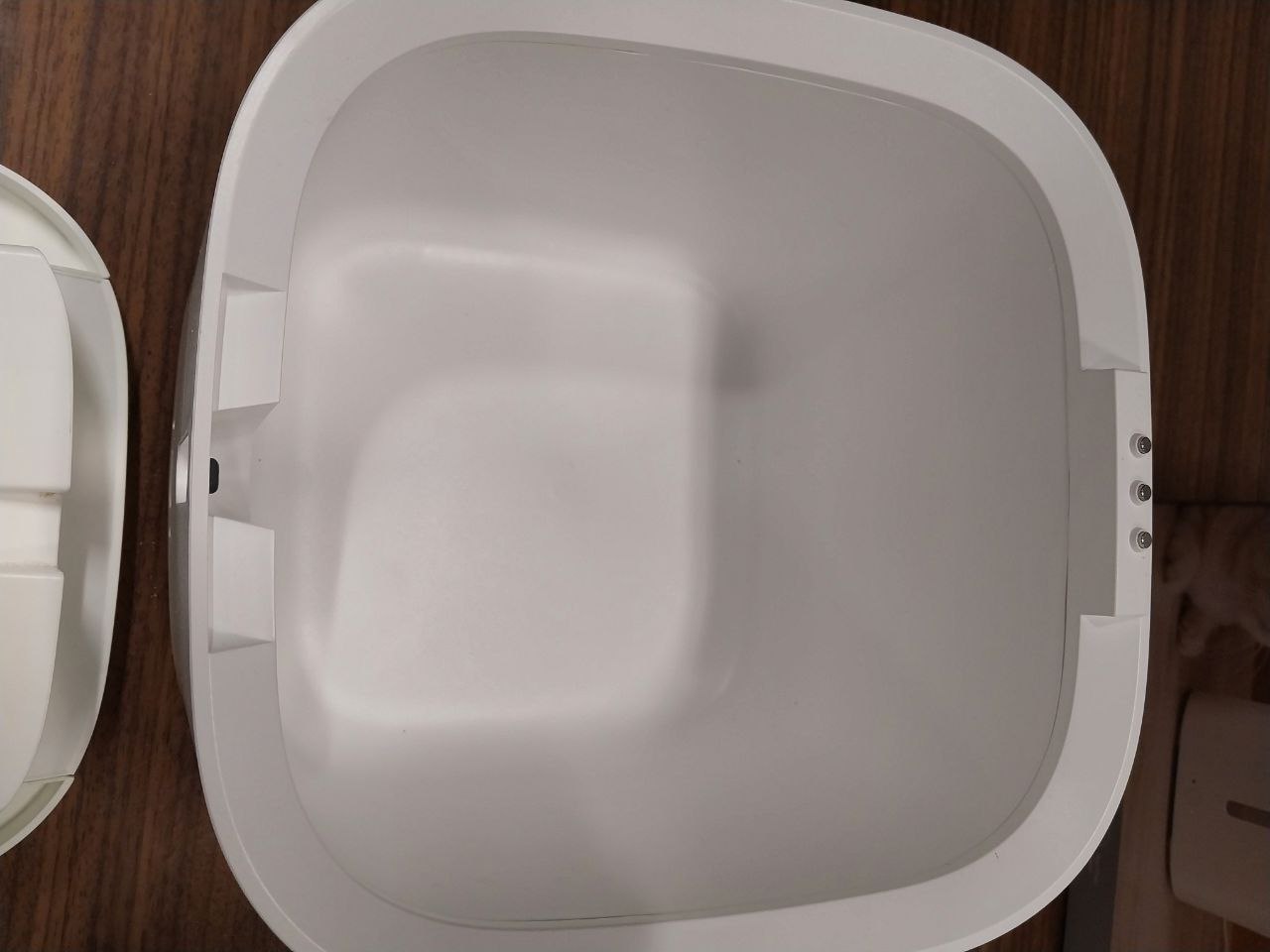 Dozownik wody Poidło Xiaomi Smart Pet Fountain Dla Kota Psa Pojemność 2L UK