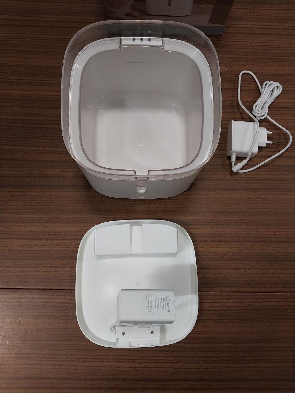 Dozownik wody Poidło Xiaomi Smart Pet Fountain Dla Kota Psa Pojemność 2L UK