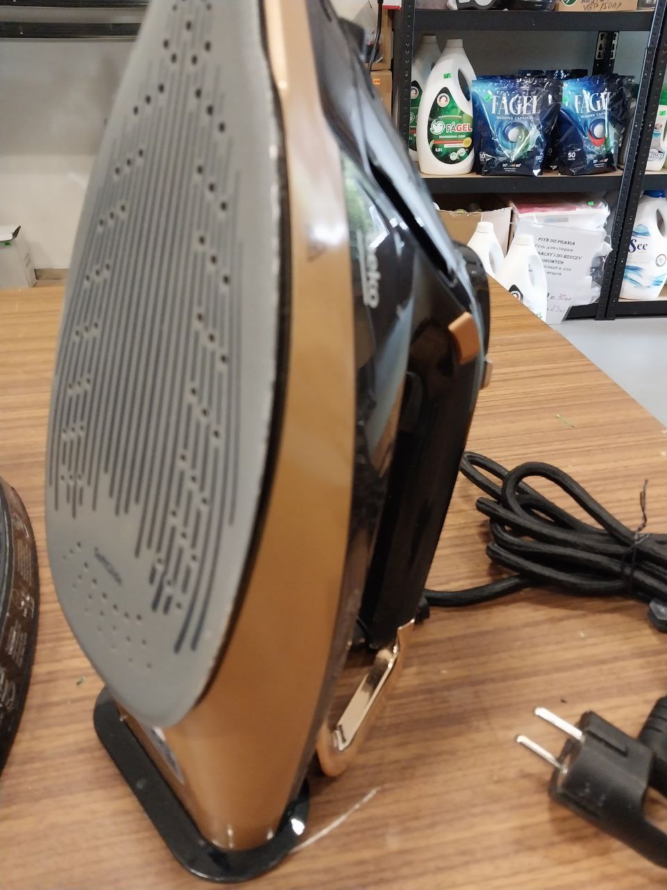 Żelazko Parowe BEKO SPA9230C Future Iron 3000W