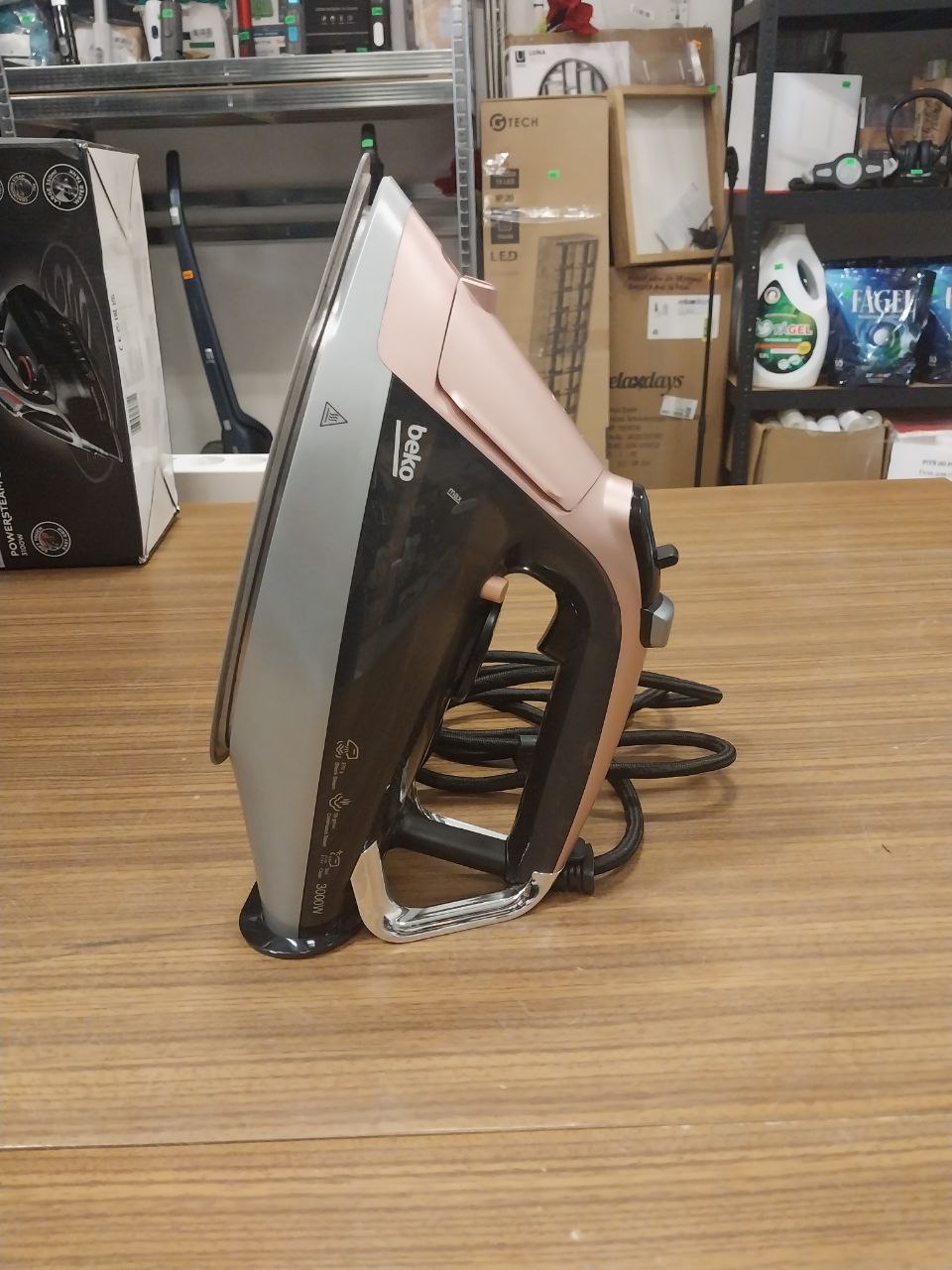 Żelazko parowe Beko Future Iron SIM8130P 3000W