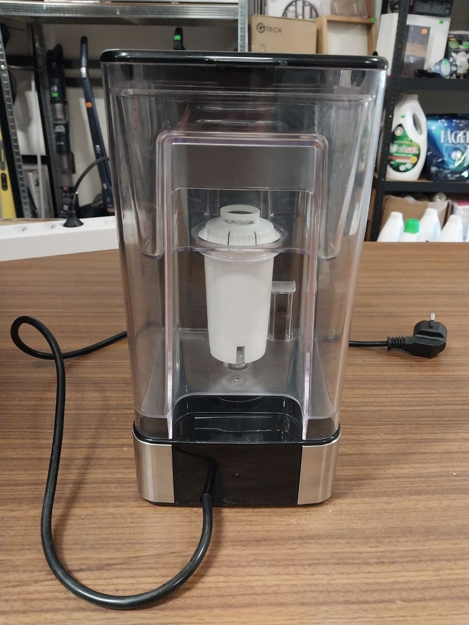 CASO DESIGN HW 770 Advanced dyspenser do gorącej wody 2,7L 2600W, filtr