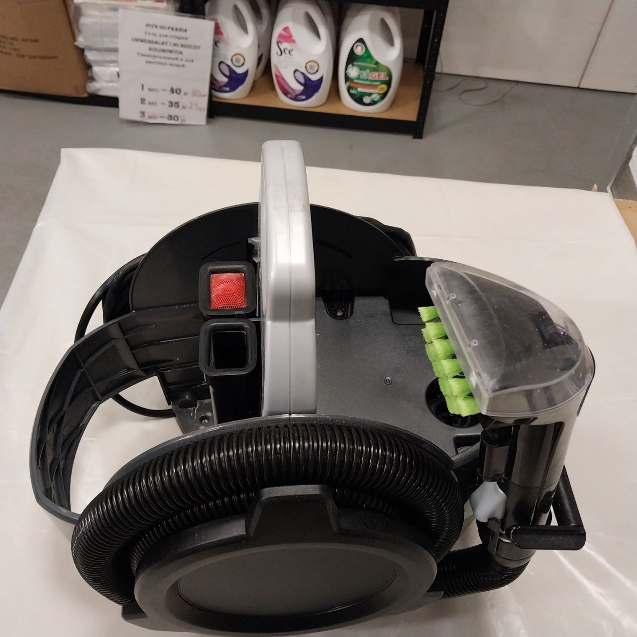 09-photo_2025-10-22_18-15-51 Bissell Spotclean Pet Pro Odkurzacz na Sucho i Mokro, Czarny/Zielony/Bezbarwny, 3.5 L, 750 W 230 V