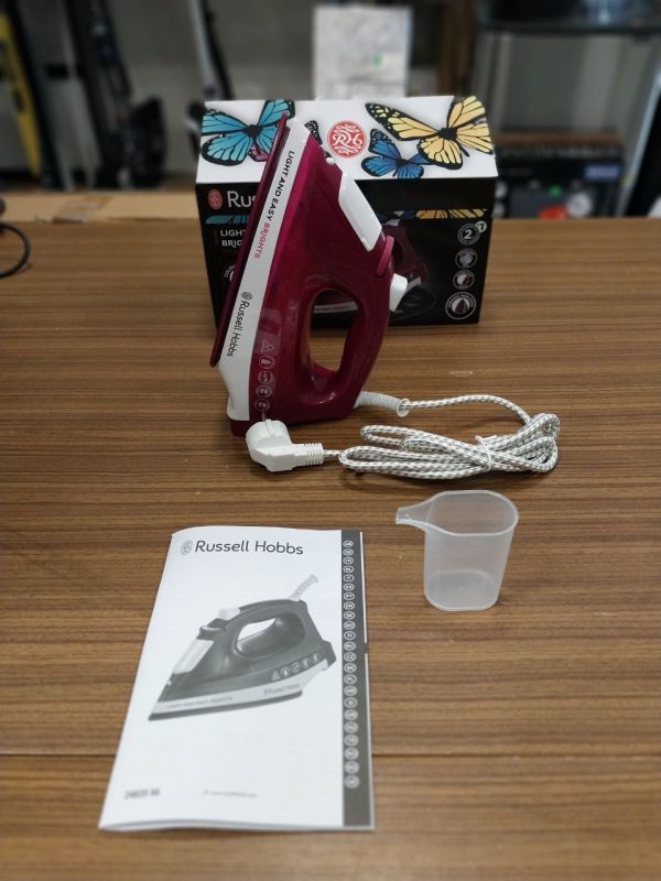 Żelazko parowe Russell Hobbs Light and Easy Brights