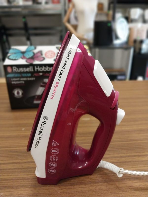 Żelazko parowe Russell Hobbs Light and Easy Brights